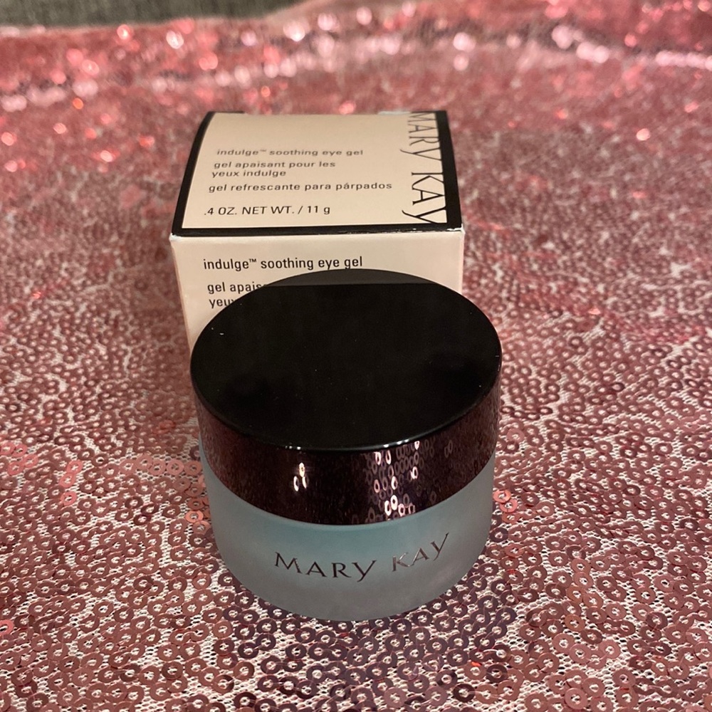 Indulge soothing eye gel